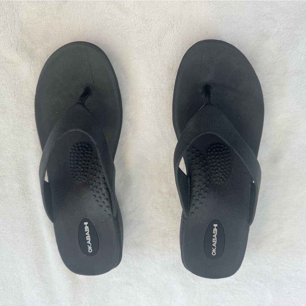 Okabashi size Medium (6.5 to 7.5) Black Thong Sandal. Worn maybe once; like new. - Picture 8 of 11